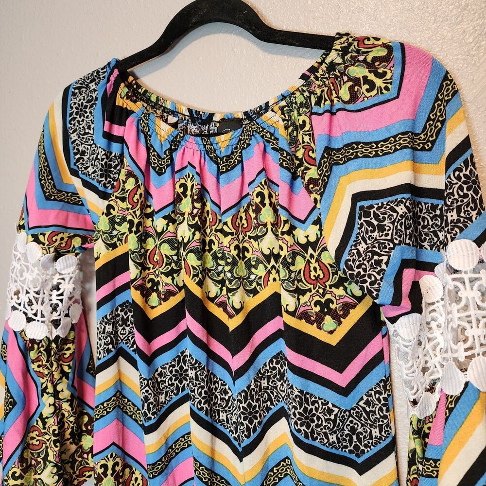WinWin Pinwheel Sleeve Tunic Sz S/M Boho Chevron Crochet Bell Sleeve Multicolor